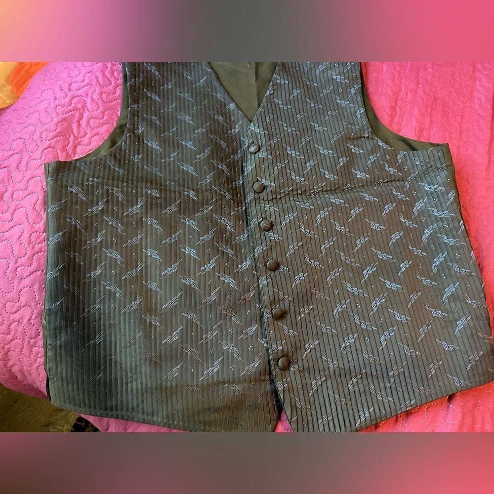 Atlantis navy blue size large vest - excellent used condition
